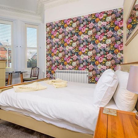 Hillcrest Whitby Bed & Breakfast Dış mekan fotoğraf