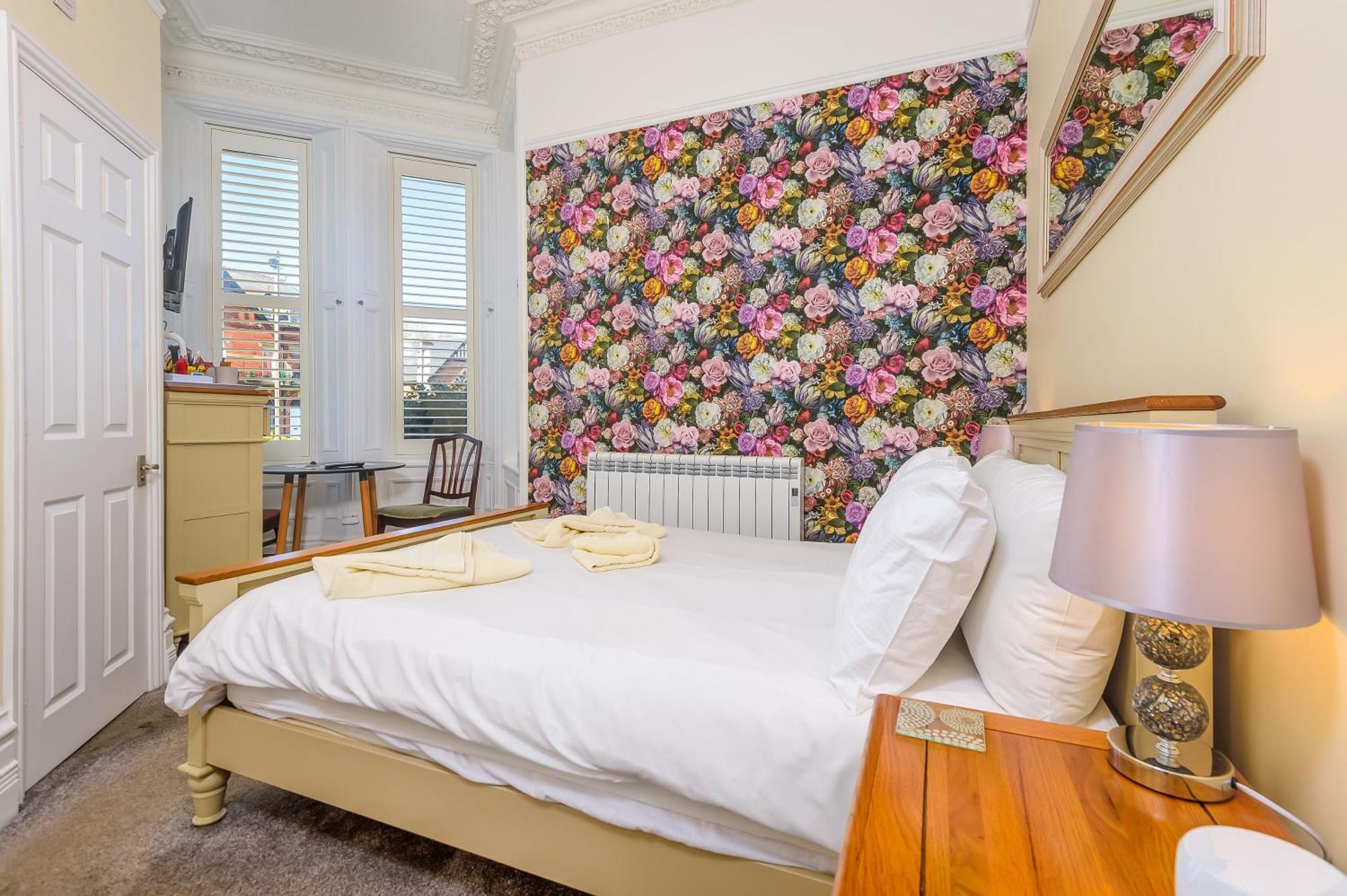 Hillcrest Whitby Bed & Breakfast Dış mekan fotoğraf