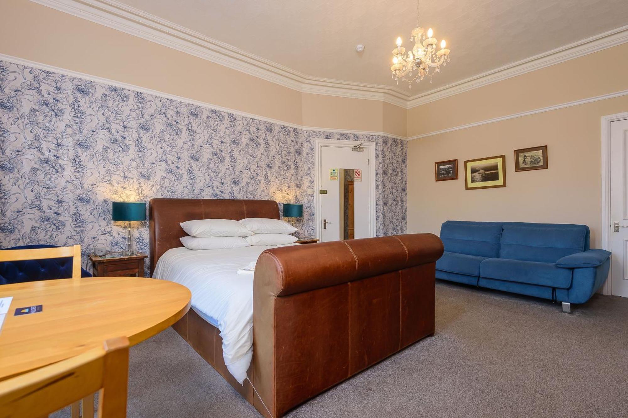 Hillcrest Whitby Bed & Breakfast Dış mekan fotoğraf