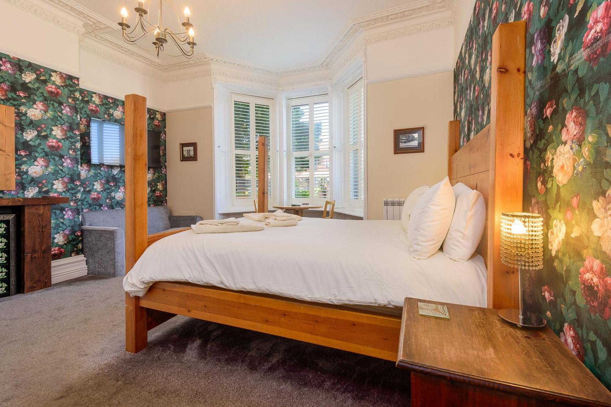 Hillcrest Whitby Bed & Breakfast Dış mekan fotoğraf